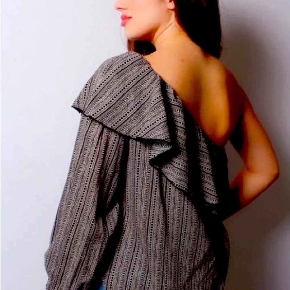 One Shoulder Ruffle Top - Picture 3 of 5